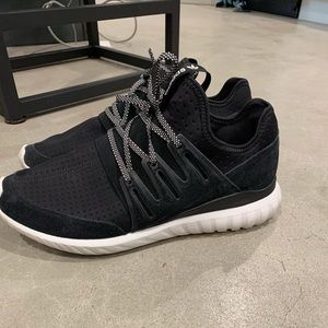 Adidas Tubular Radial
